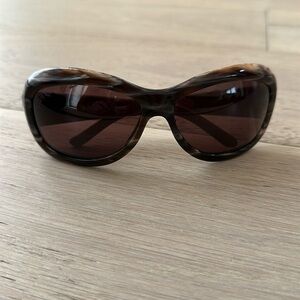 CHANEL tortoise shell - tan quilted side - sunglasses